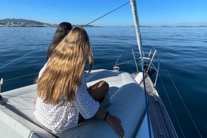 Paseo en velero por la ría de Vigo
