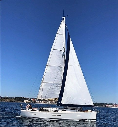 Dofour_40.5GL_navegando_sailing_sailway_charter_galicia