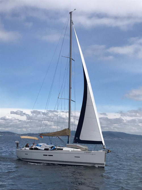Dufour40.5L_sailing_genoa_sailway_charter_galicia
