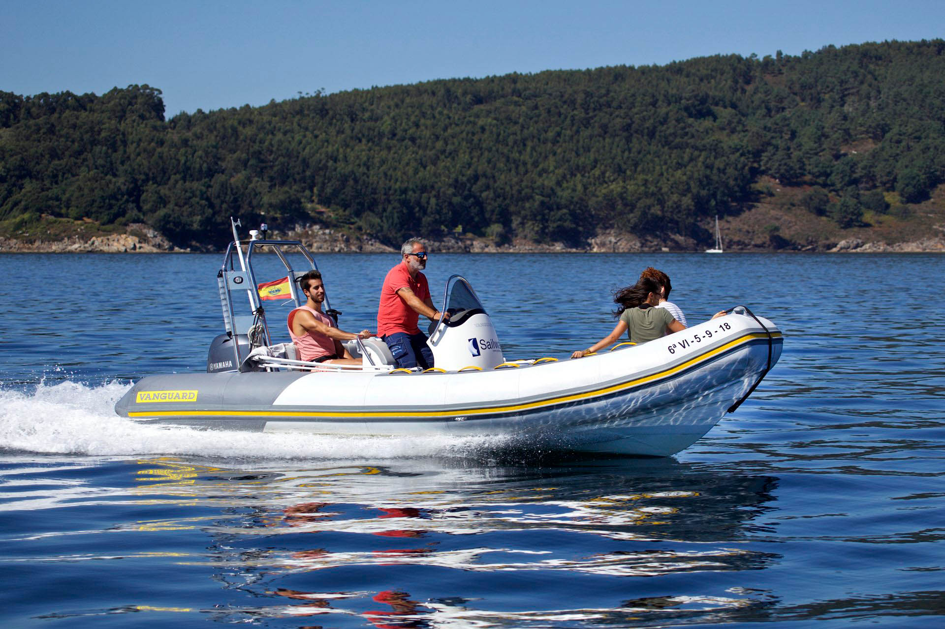 Vanguard_Alquiler_barcos_neumaticas_Sailway_Galicia